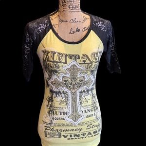 Women’s Yellow and Black Daytrip Top